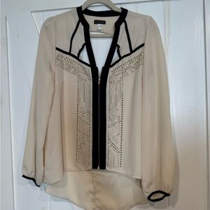 Long sleeve zippered shirt